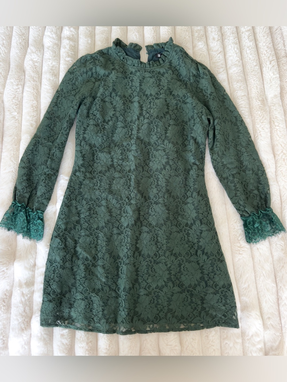 Green Lace Long-Sleeve Dress